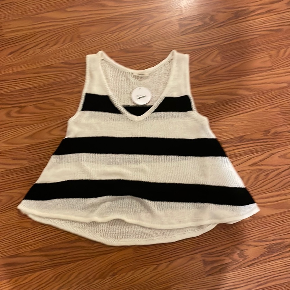 Black and White Top